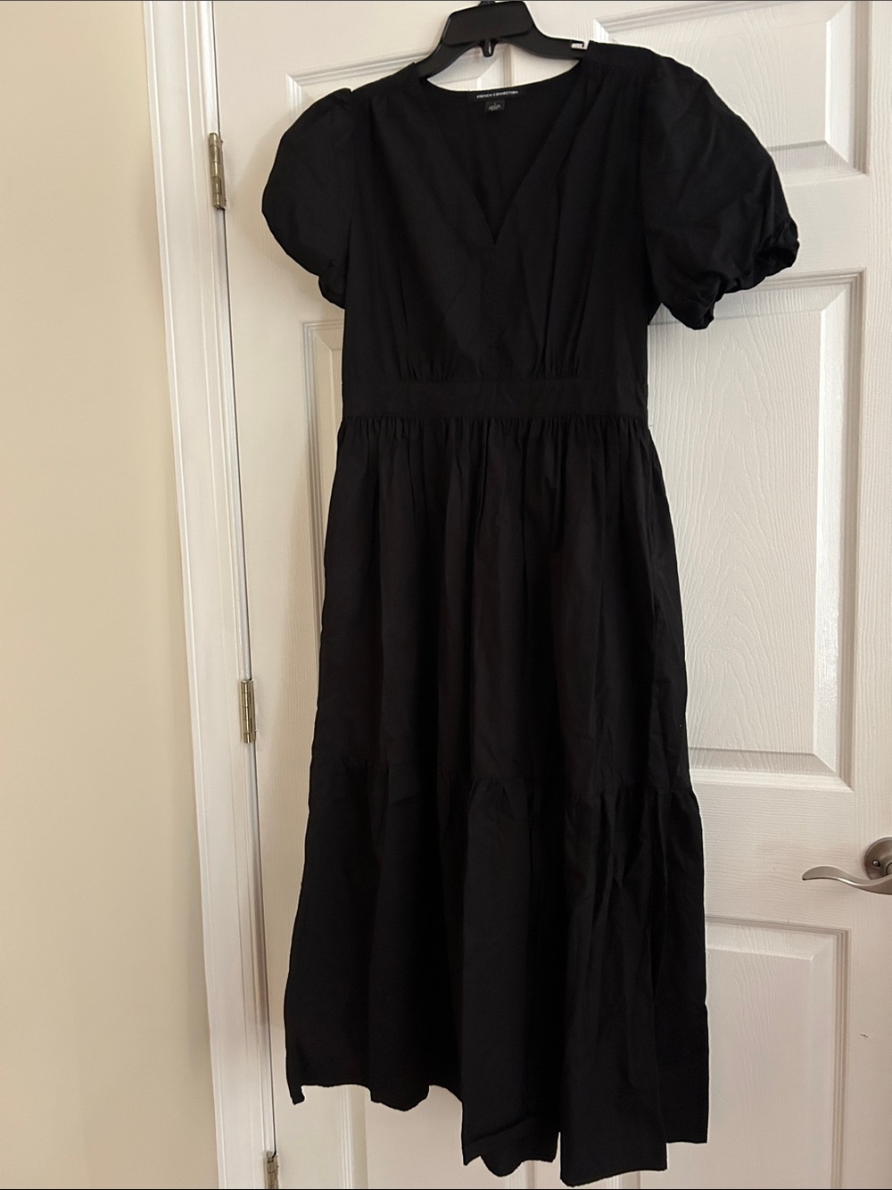 Black Puff-Sleeve Maxi Dress